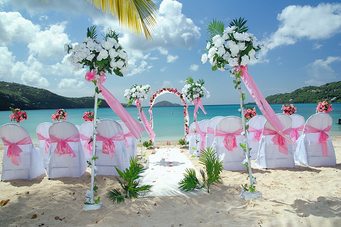 beautiful_beach_wedding_decorations2[1]